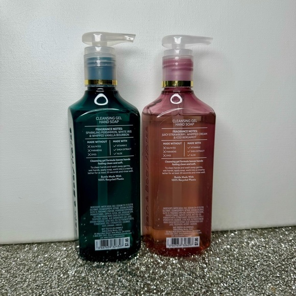 Bath and Body Works Magic in the Air & Strawberry Snowflakes Hand Soap NWT - Picture 3 of 5